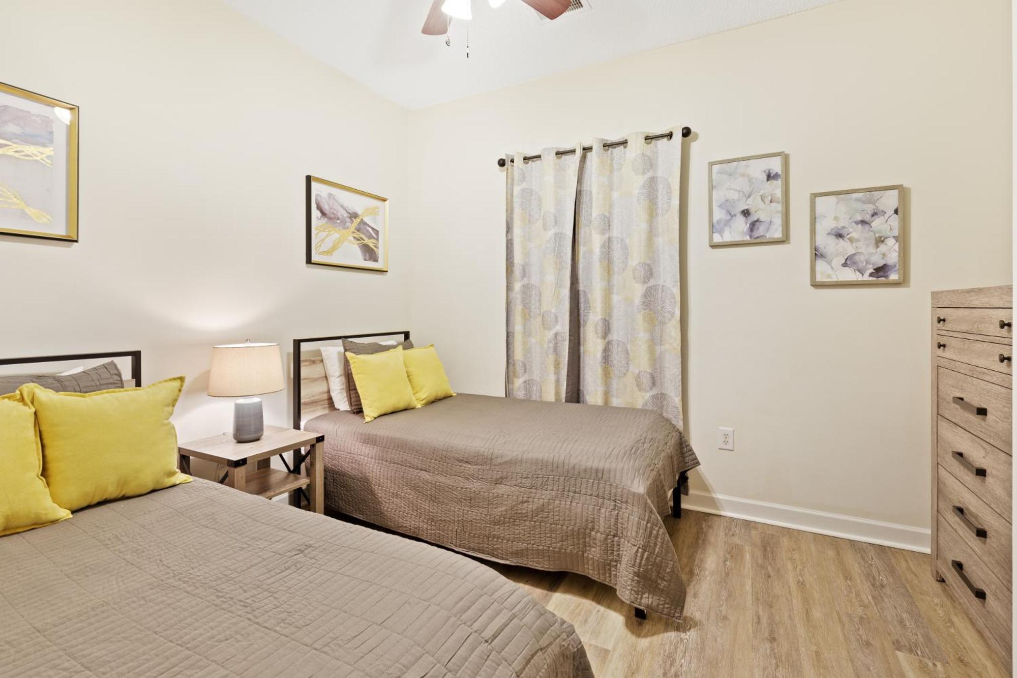 Yellow Daisy & Beach Escape Север Миртл Бич Экстерьер фото